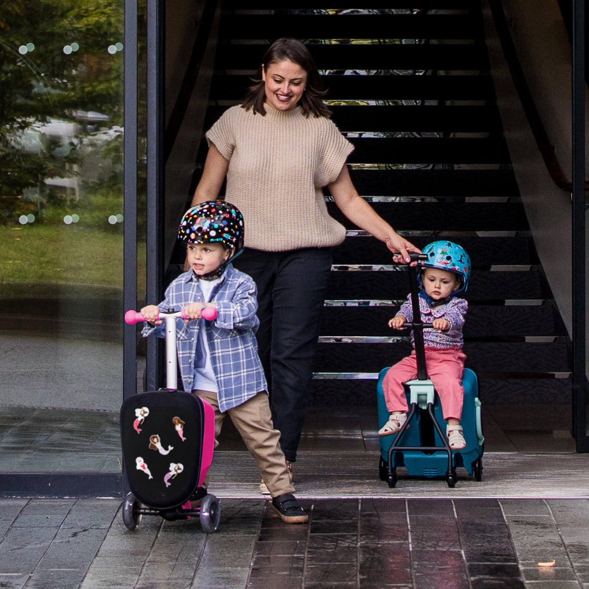 Micro Mini Micro LED Luggage Scooter - Pink