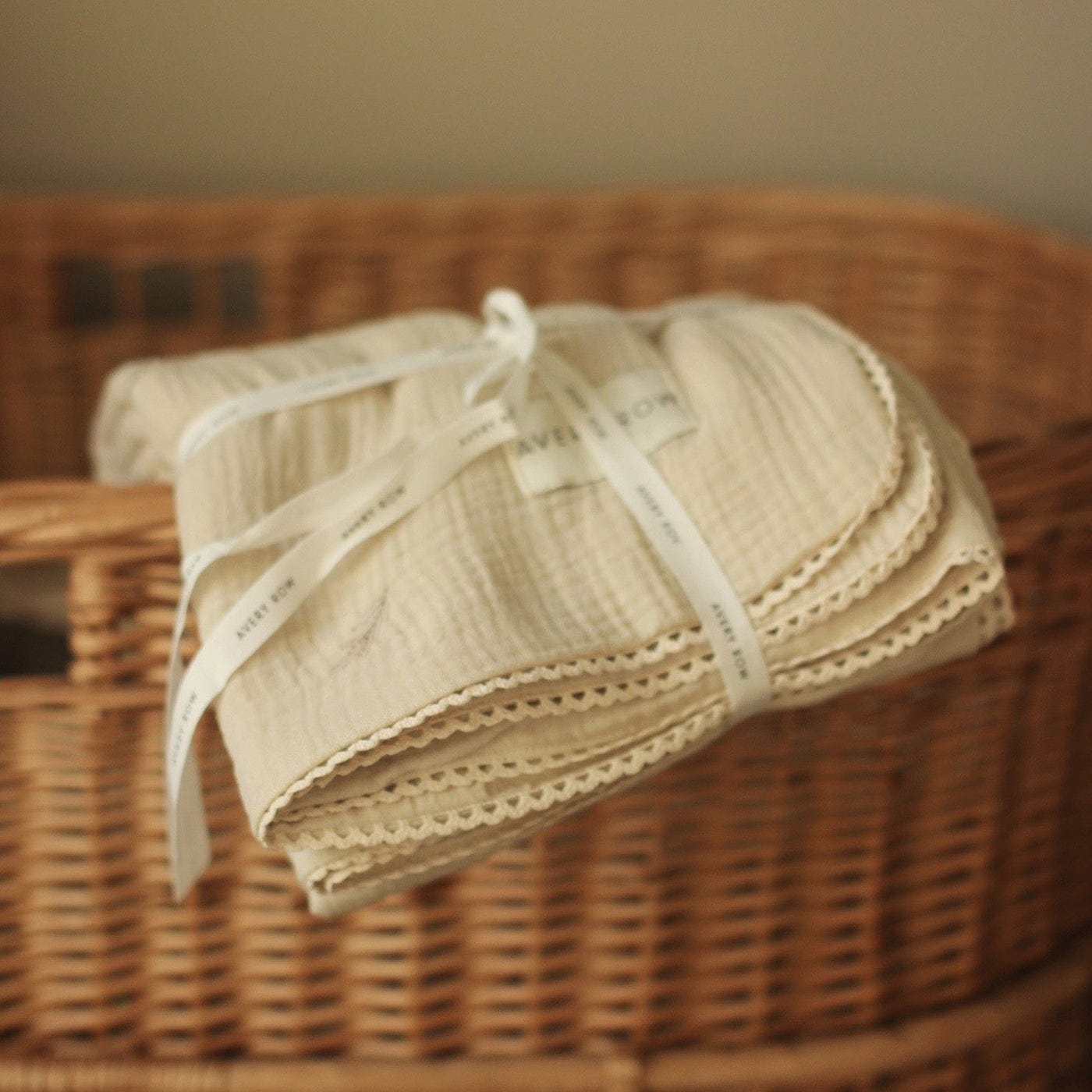 Avery Row Blanket Organic Cotton Embroidered Muslin Blanket (Milky White)