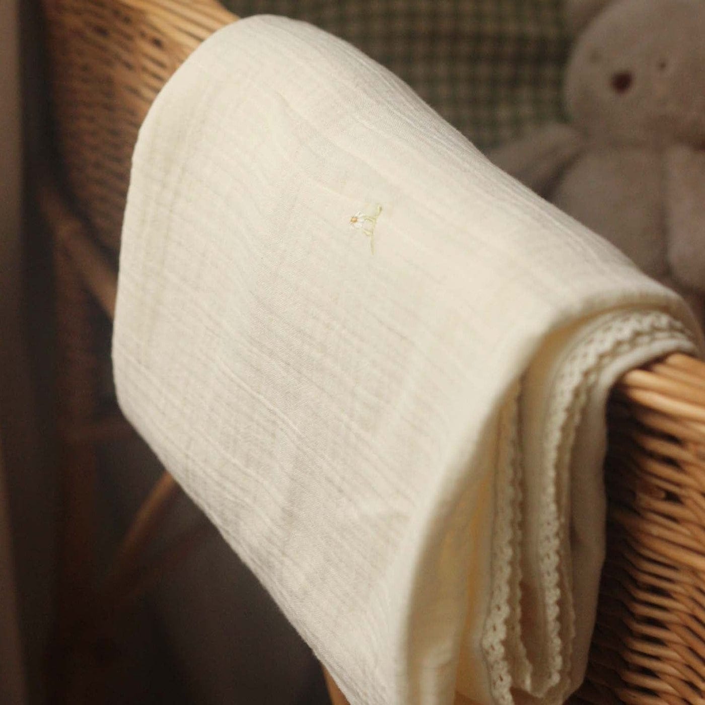 Avery Row Blanket Organic Cotton Embroidered Muslin Blanket (Wild Chamomile)