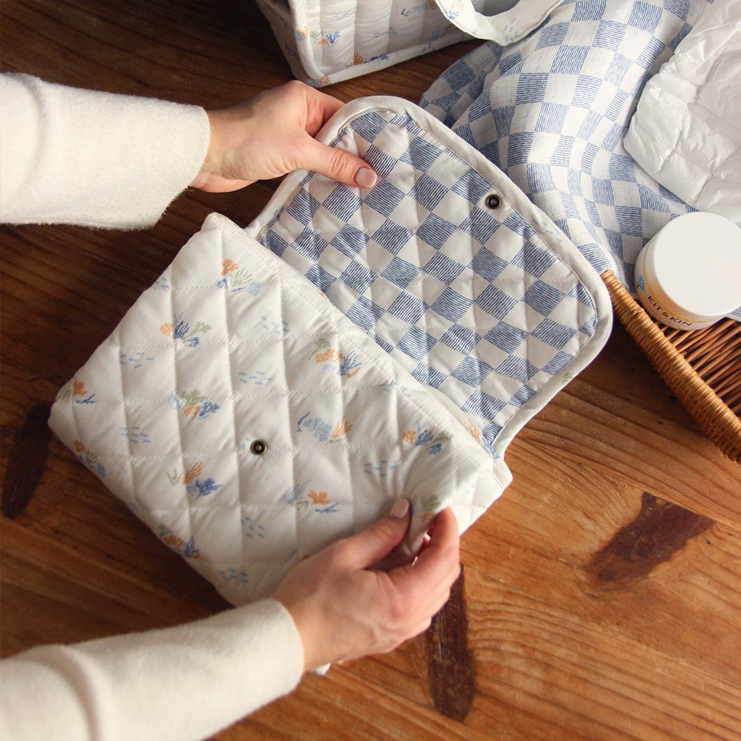 Avery Row Changing Mat Avery Row Travel Baby Changing Mat (Coast Line)
