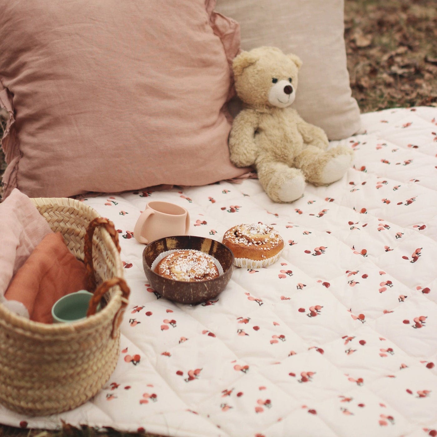 Avery Row Play Mat Stay & Play Mat (Peaches)