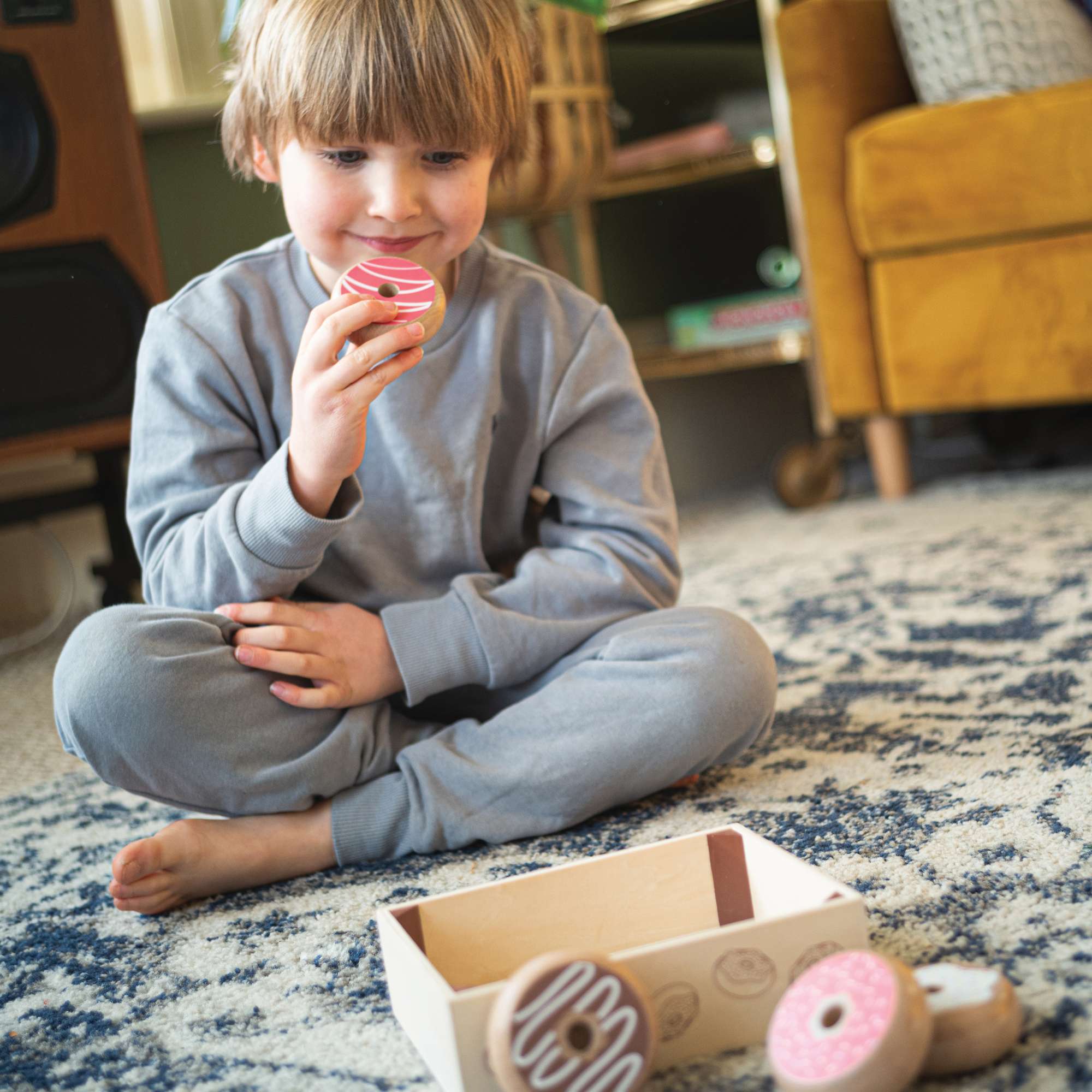 Bigjigs Toys Play Food Bigjigs Toys Wooden Doughnut Crate