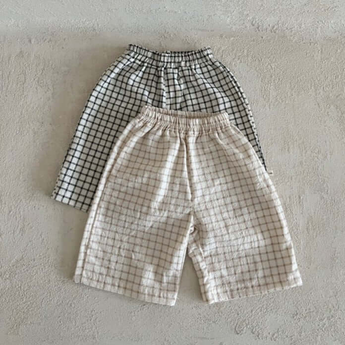 LALA Trousers Checked Unisex Cropped Trousers (Black Check)