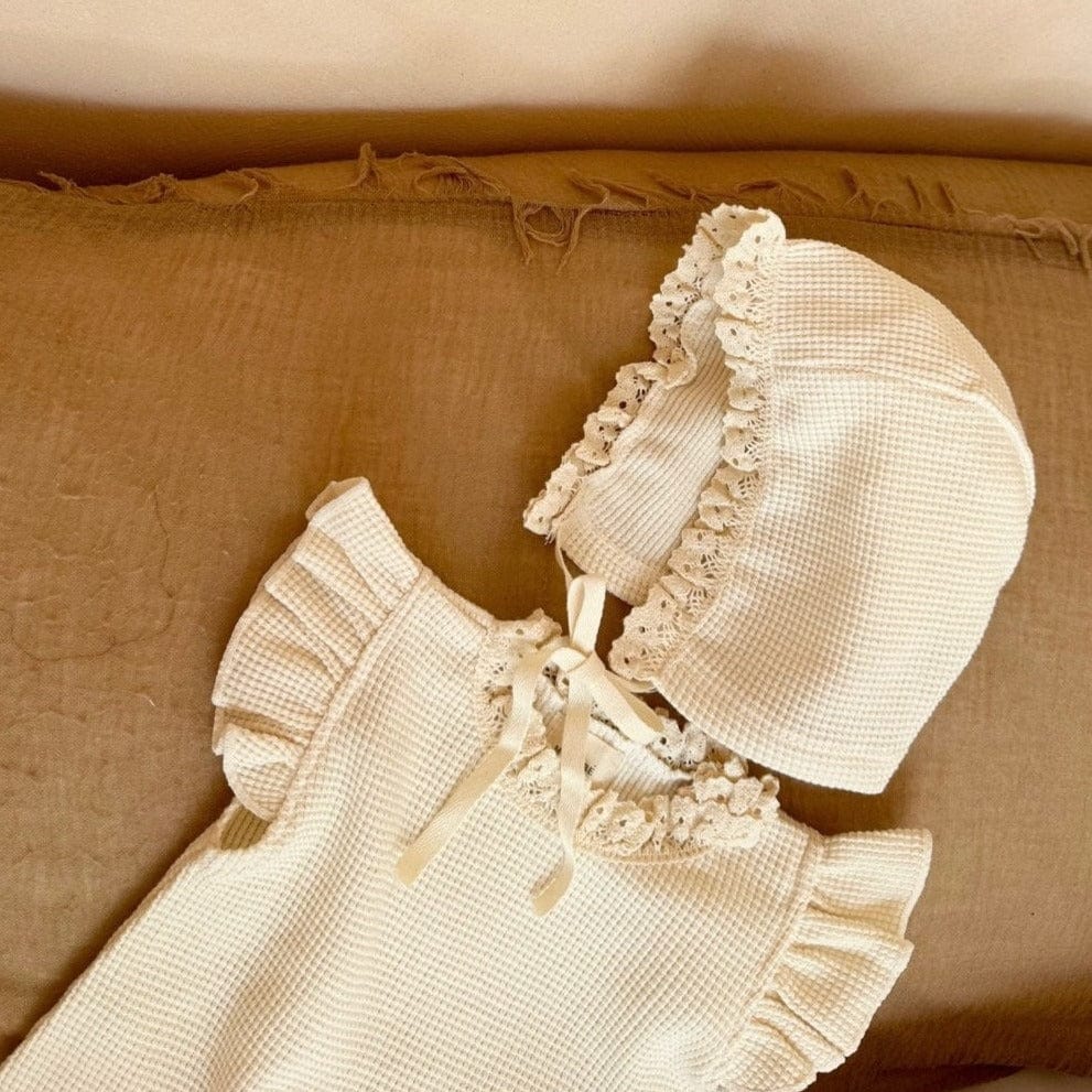 Monbebe Baby Romper Summer Frill Waffle Baby Romper + Bonnet (Cream)