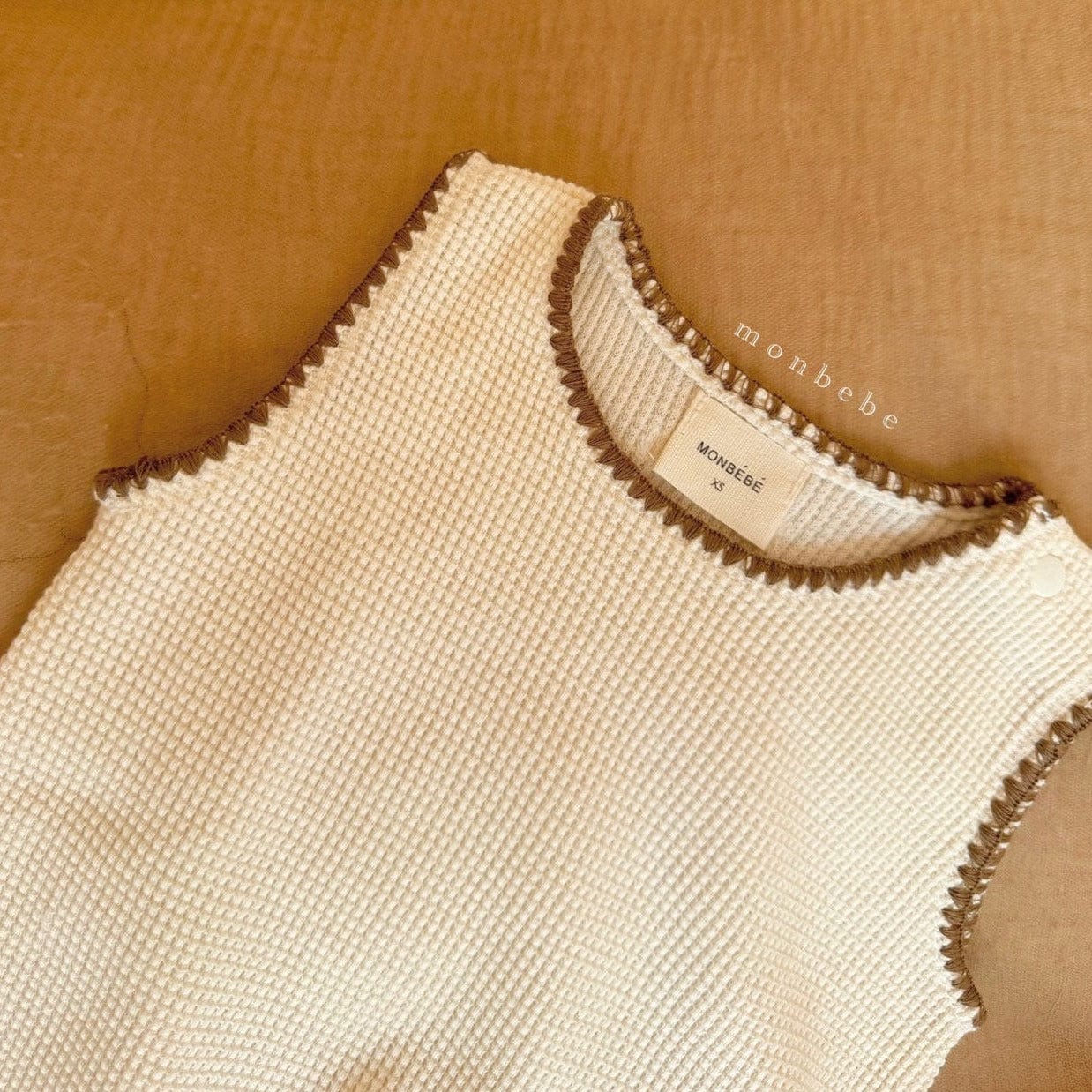 Monbebe Jumpsuit & Hat Summer Waffle Baby Jumpsuit + Hat Set (Cream with Brown Trim)