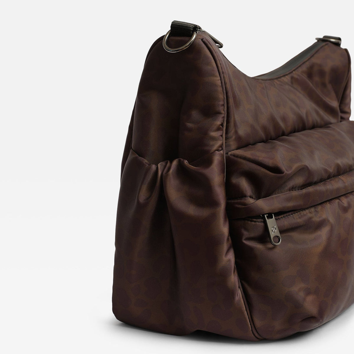Finnson Clara Changing Bag with Changing Mat - Chocolate Leopard