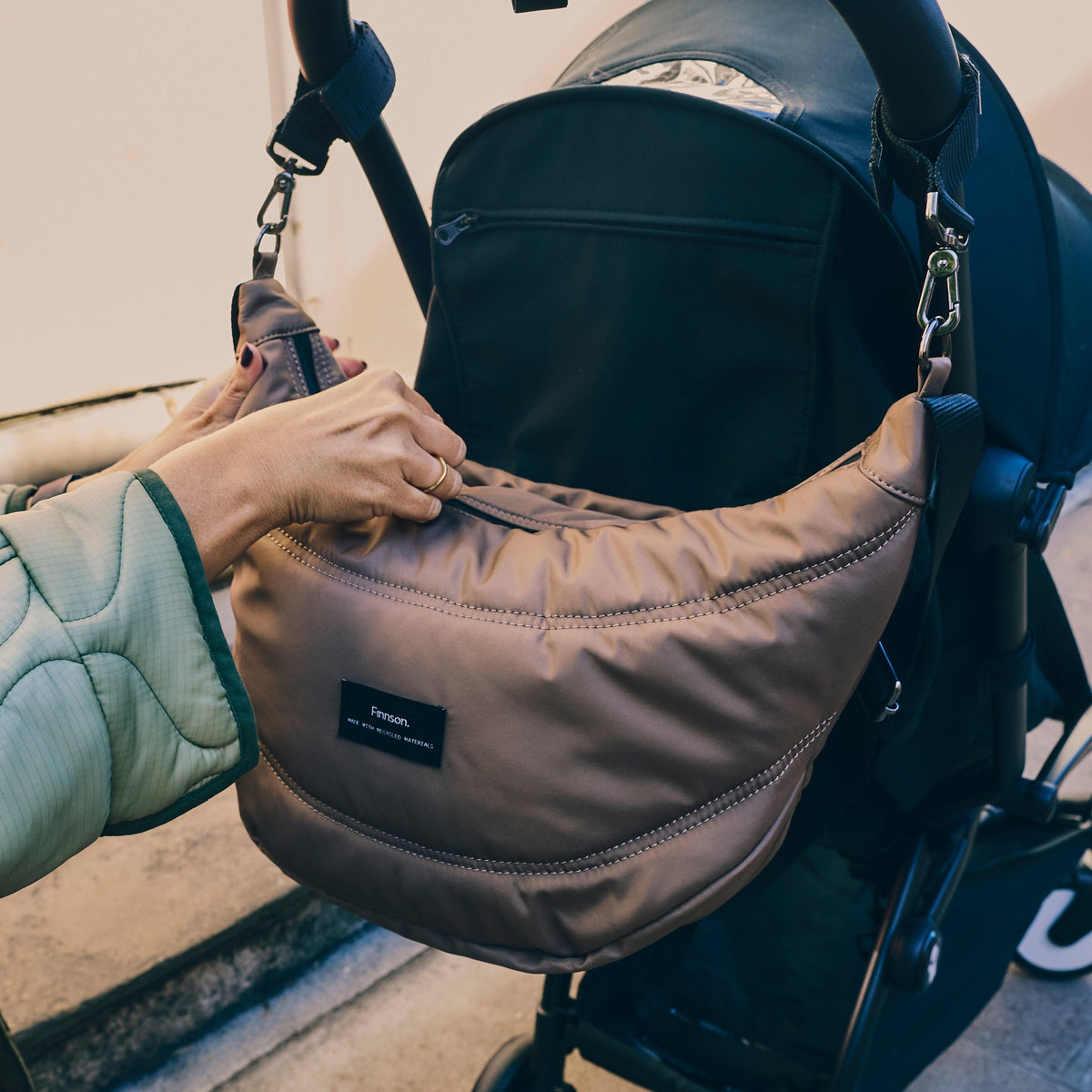 Finnson Osma Stroller Organiser with Clips - Mocha