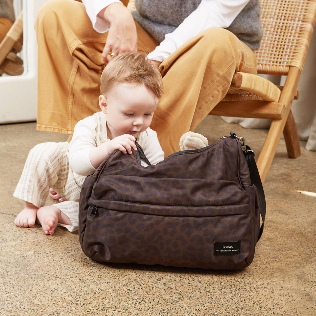 Finnson Clara Changing Bag with Changing Mat - Chocolate Leopard