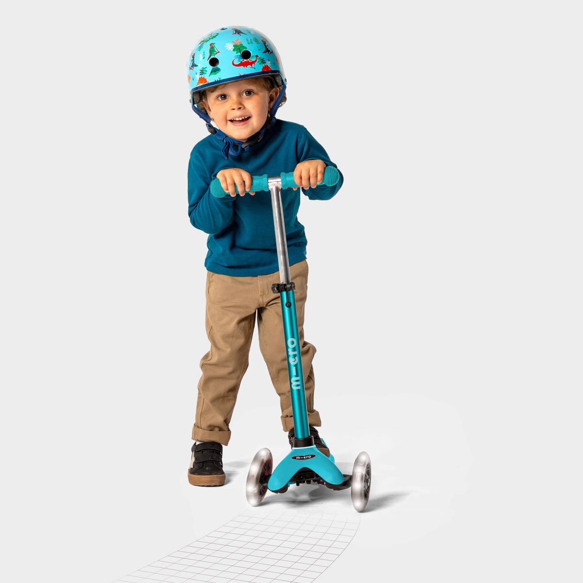 Micro Mini Micro Deluxe LED Scooter - Aqua
