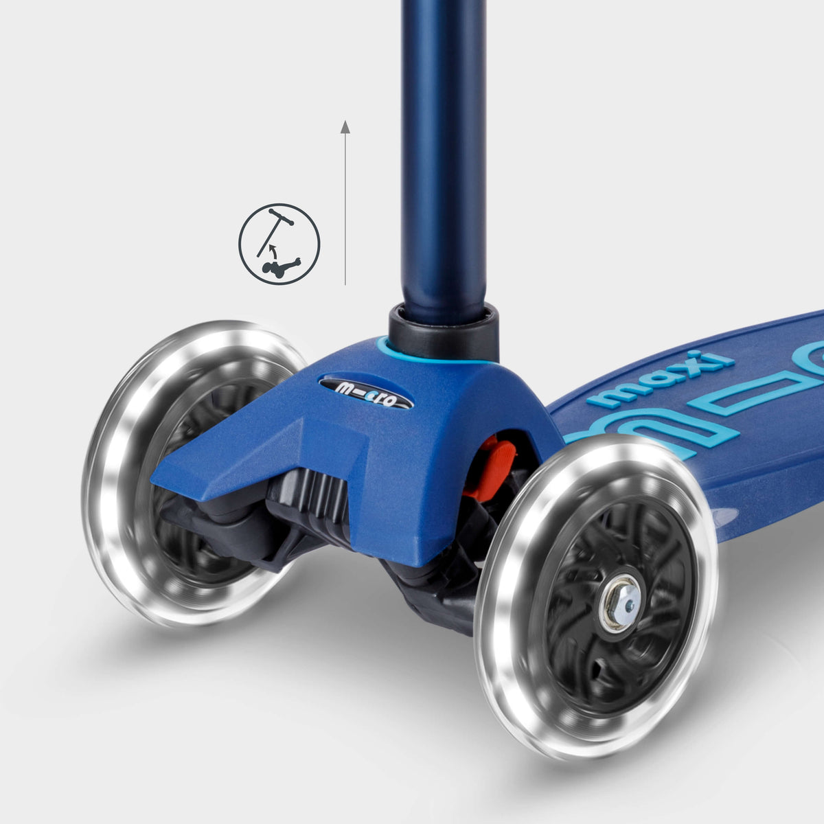 Micro Maxi Micro Deluxe LED Scooter - Navy