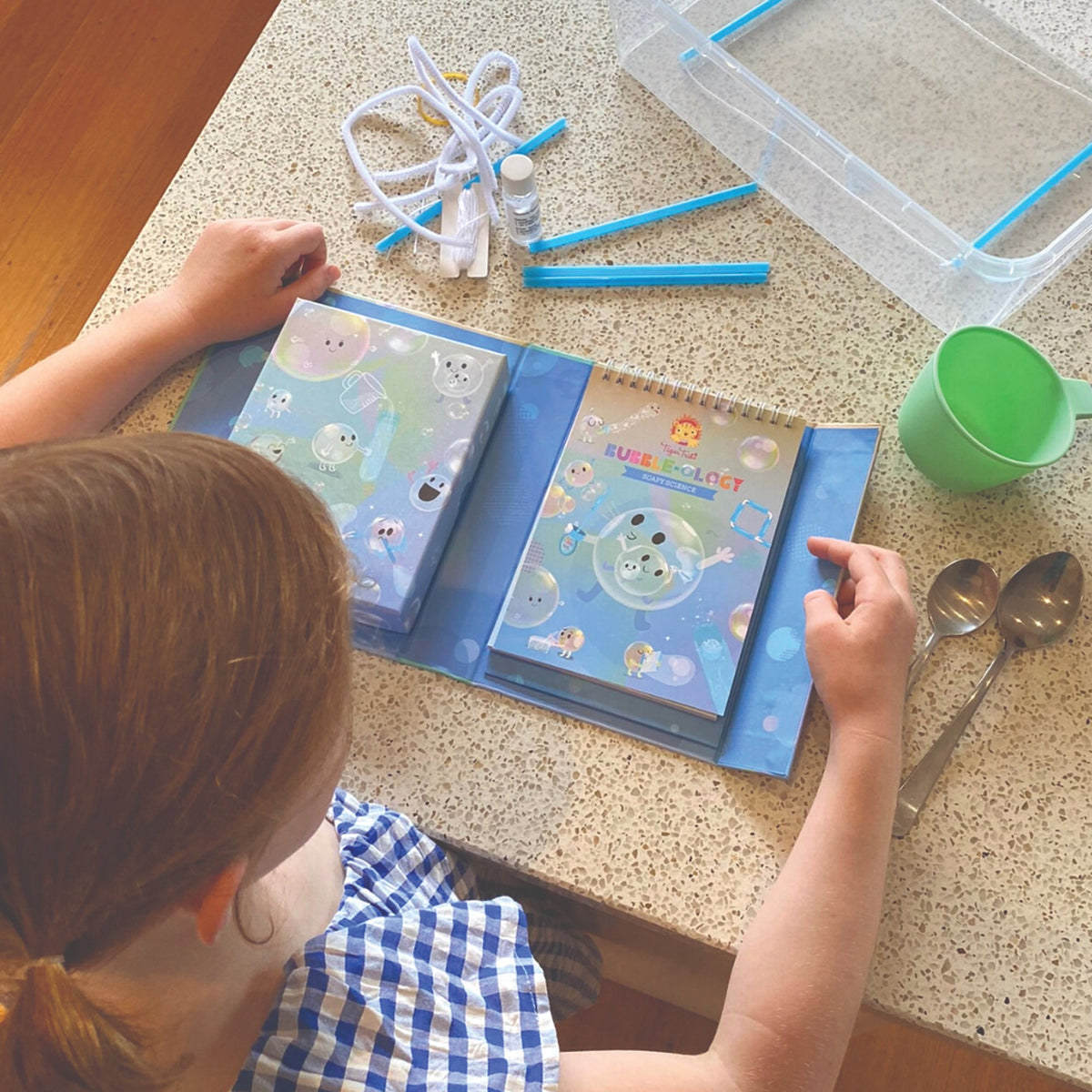 Tiger Tribe Bubble-ology Soapy Science Kit