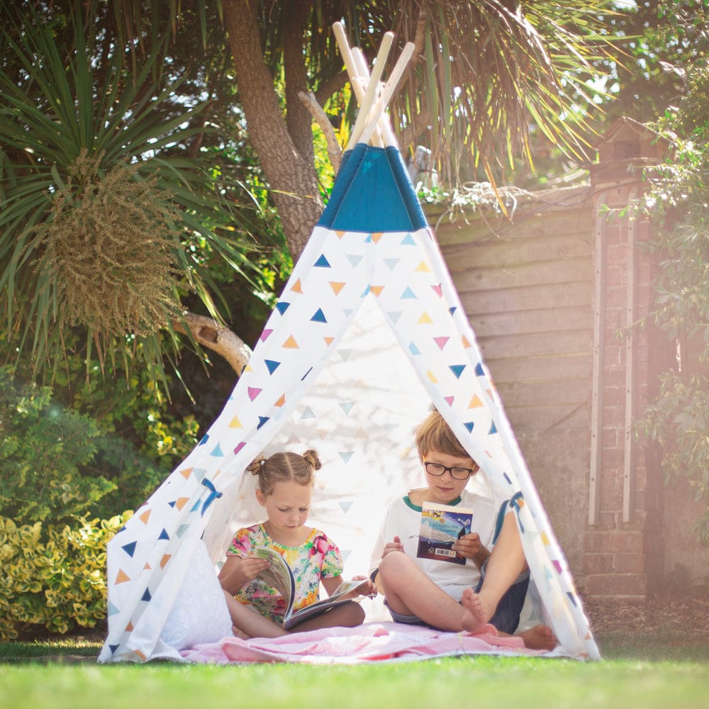 Bigjigs Toys Kids Teepie Bigjigs Toys Sustainable Wooden Teepee Tent with Triangle Print Design