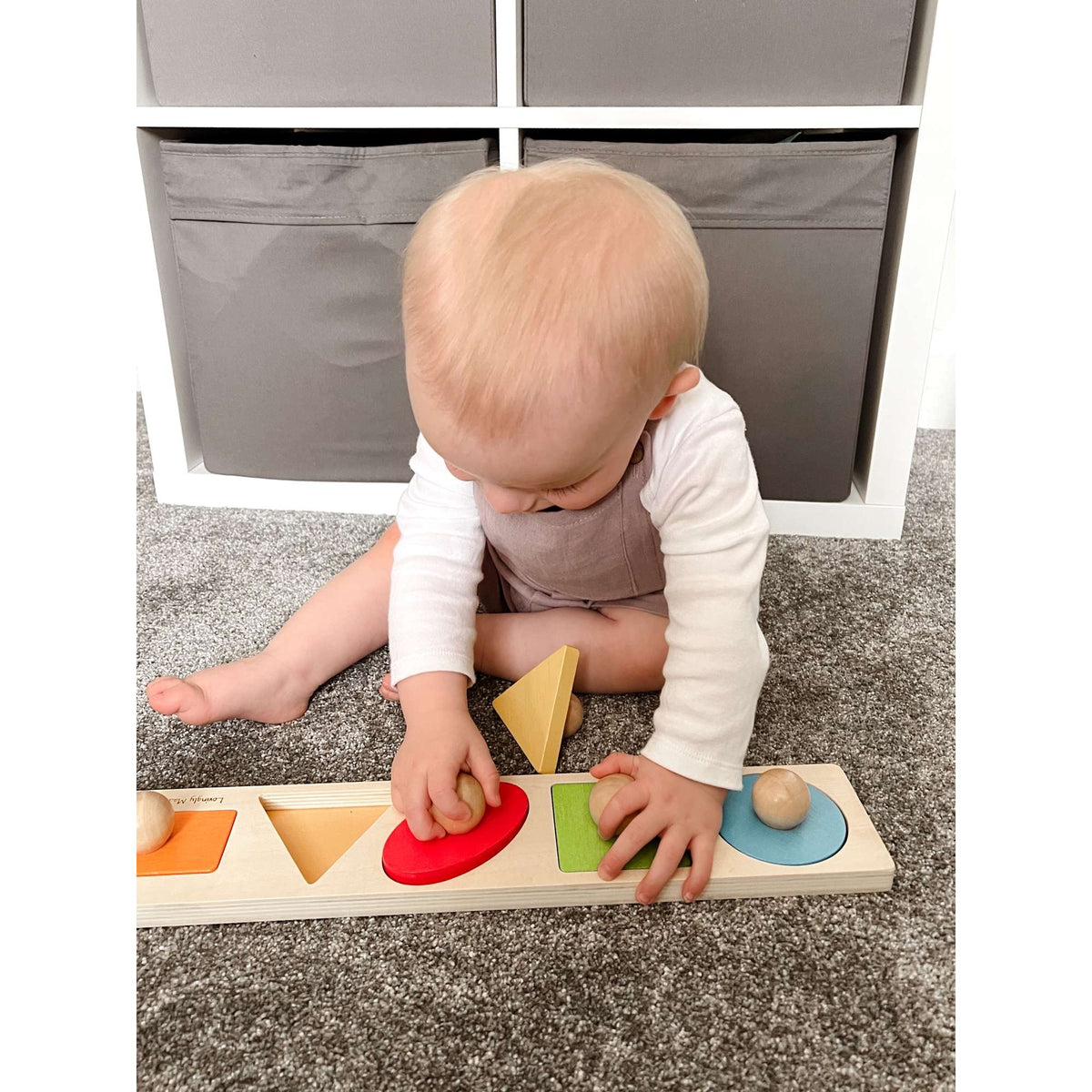 BigjigsToys_INT Shape Matching Board