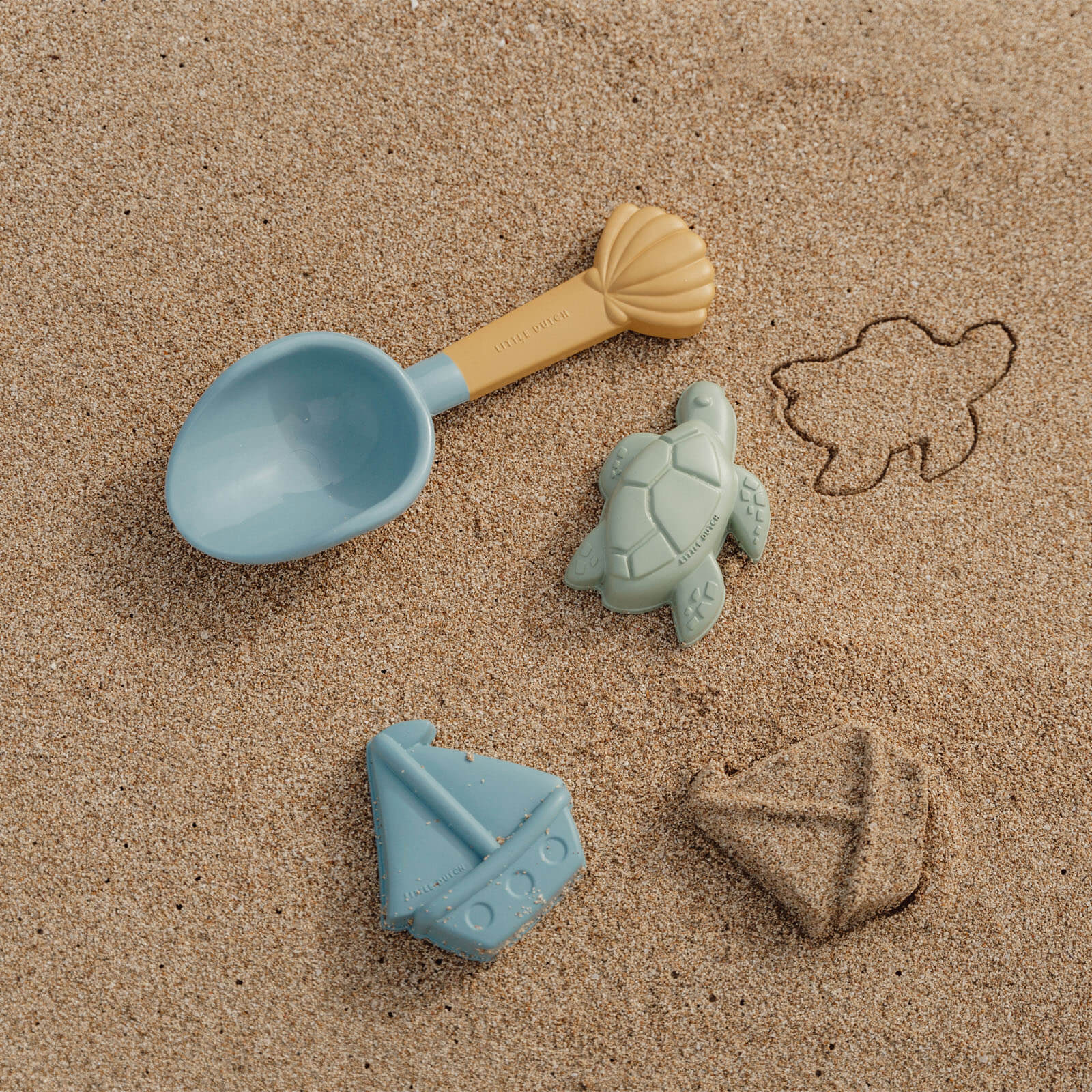 Little Dutch Sand Play Set Little Dutch Beach Set - 3 Piece Blue
